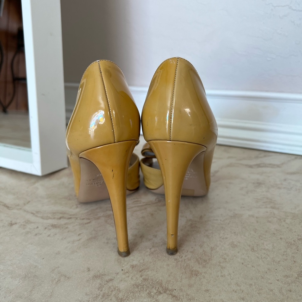 Valentino Mustard Yellow Bow Peep-Toe Heels Shoes - Picture 5 of 8